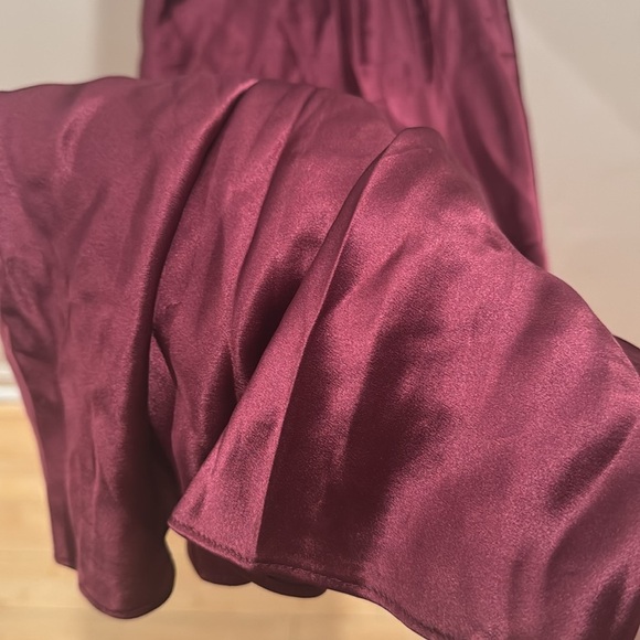 NWT Banana Republic Dark Cherry Divine Silk One Shoulder Dress Large - Picture 9 of 10
